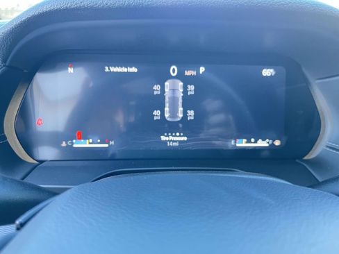 New 2025 Jeep Grand Cherokee Altitude image 14