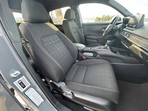 Used 2025 Honda HR-V Sport image 29