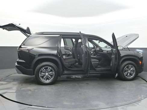 Certified 2026 Chevrolet Traverse LT FWD image 57
