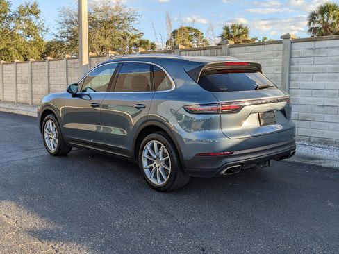 Certified 2019 Porsche Cayenne image 3