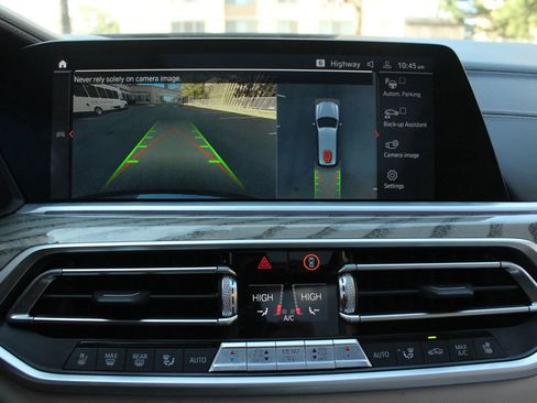 Used 2019 BMW X7 xDrive50i w/ Executive Package image 40