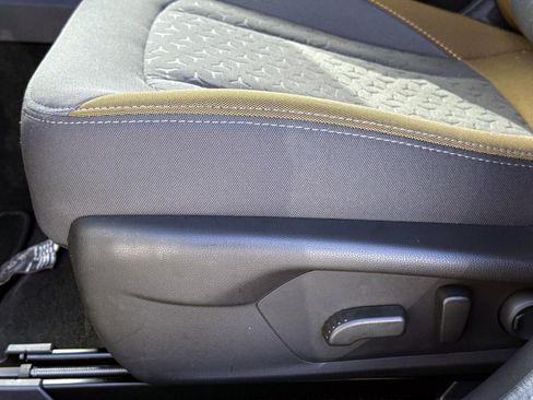 Certified 2025 Subaru Crosstrek 2.5i Sport w/ Crosstrek Mirror Package image 21