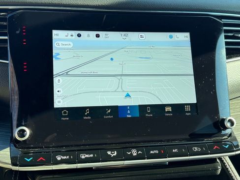 Certified 2024 Jeep Wagoneer Series III image 19