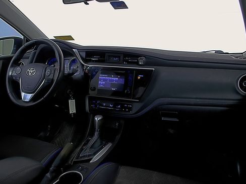 Used 2019 Toyota Corolla SE image 14