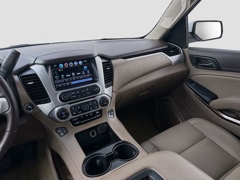 Used 2018 GMC Yukon XL SLT w/ Open Road Package AWD/4WD image 30