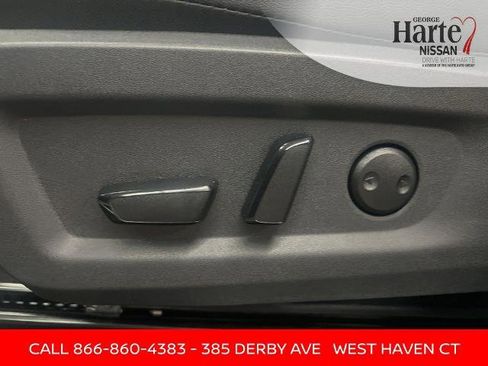 Certified 2025 Nissan Murano SV image 23