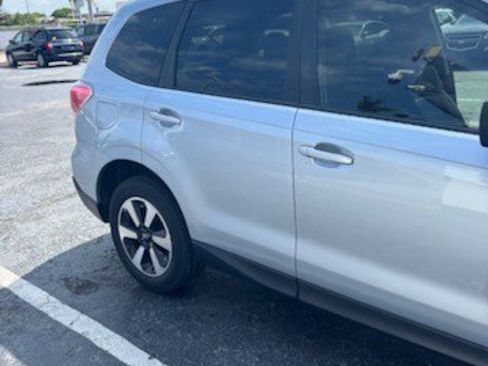 Used 2017 Subaru Forester 2.5i w/ Alloy Wheel Package image 6