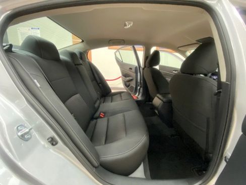 Used 2025 Nissan Altima 2.5 SV image 17