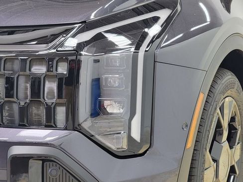 New 2026 Kia Sportage X-Line w/ X-Line Technology Package image 12