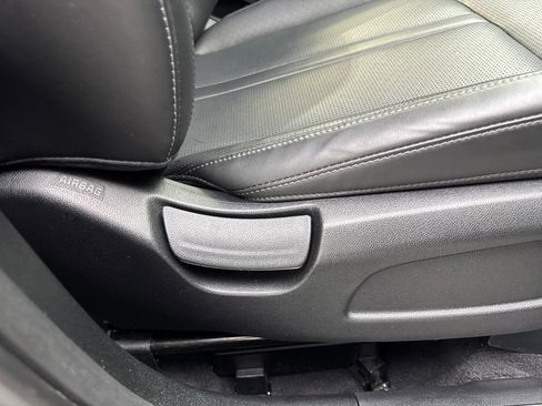 Used 2025 Kia Sorento S w/ Panoramic Sunroof Package FWD image 50