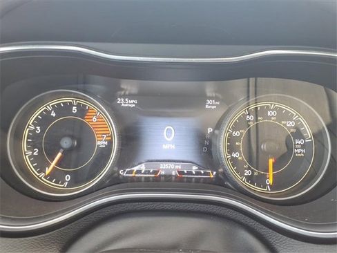 Certified 2022 Jeep Cherokee Latitude Lux w/ Sun & Sound Group image 29