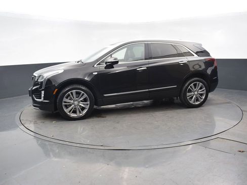 Certified 2025 Cadillac XT5 Premium Luxury image 2