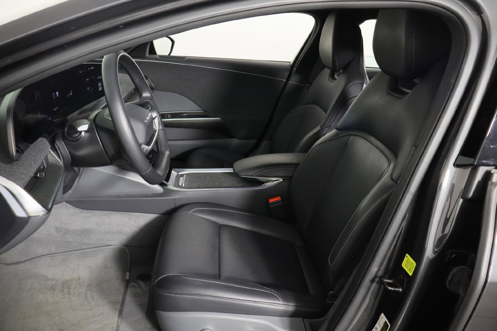 Used 2024 Lucid Air Pure RWD image 14