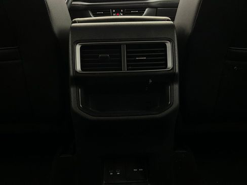 Used 2025 Volkswagen Atlas Cross Sport SE image 13