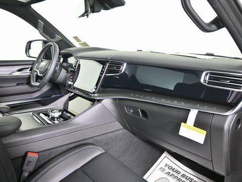 New 2026 Jeep Grand Wagoneer Summit w/ Premium Group III image 15