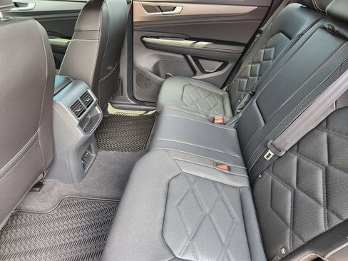 Used 2026 Volkswagen Atlas Cross Sport SE AWD/4WD image 19