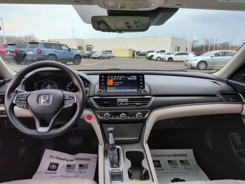 Used 2019 Honda Accord EX-L image 9