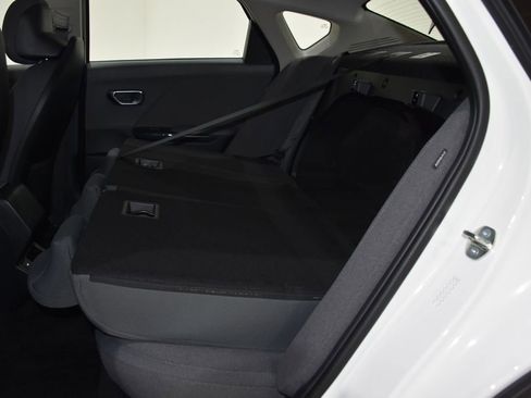 Certified 2025 Kia K4 EX image 30