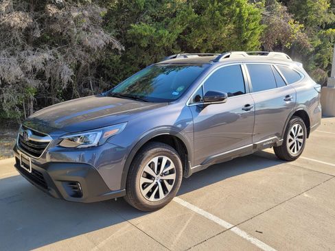Used 2022 Subaru Outback Premium AWD/4WD image 1