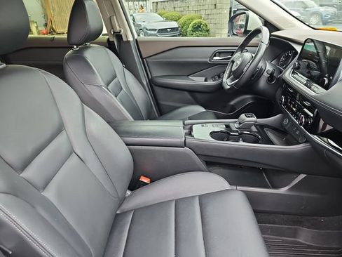 Used 2023 Nissan Rogue SL w/ SL Premium Package FWD image 10