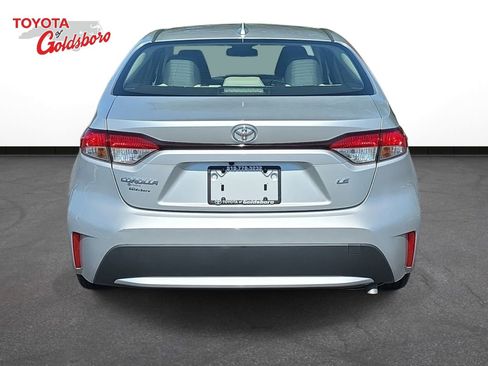 Used 2022 Toyota Corolla LE w/ LE Convenience Package FWD image 6