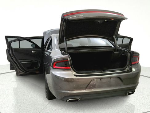 Used 2015 Dodge Charger SE RWD image 13