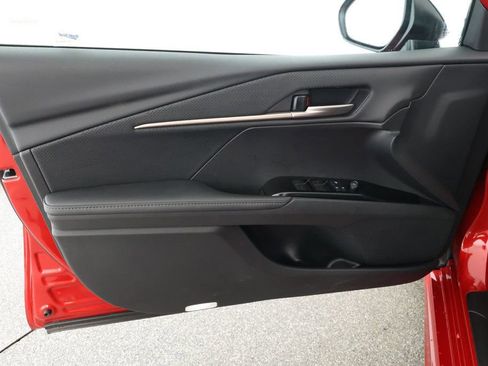 Used 2025 Toyota Camry XSE image 9