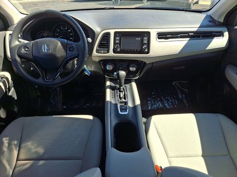 Used 2021 Honda HR-V LX image 11