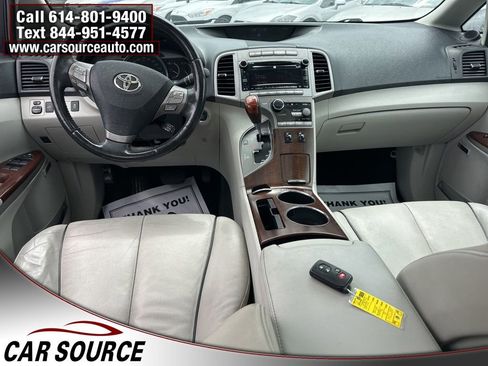 Used 2010 Toyota Venza FWD image 14