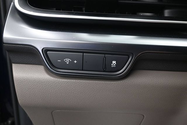 Used 2025 Kia Carnival FWD image 11