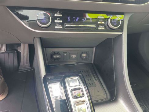Used 2021 Hyundai Sonata Limited FWD image 14