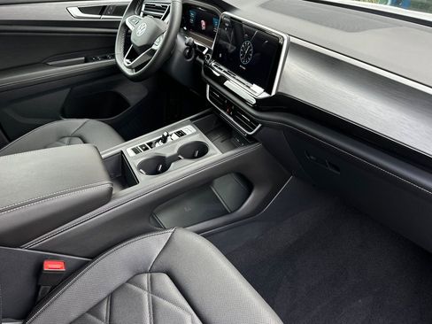 New 2026 Volkswagen Atlas Cross Sport SE AWD/4WD image 14