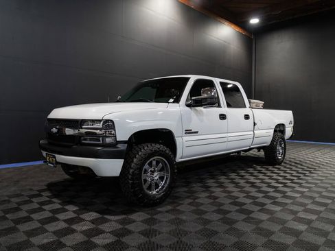 Used 2002 Chevrolet Silverado 2500 LS w/ Electrical Convenience Pkg AWD/4WD image 1