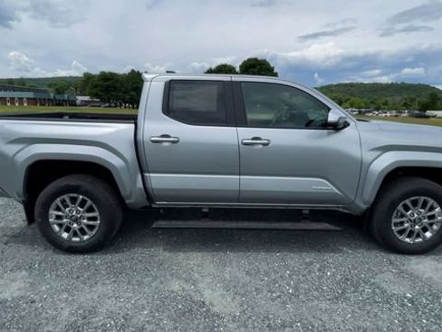 New 2026 Toyota Tacoma Limited AWD/4WD image 9