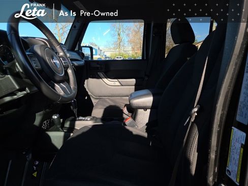 Used 2018 Jeep Wrangler Unlimited Sport S image 22