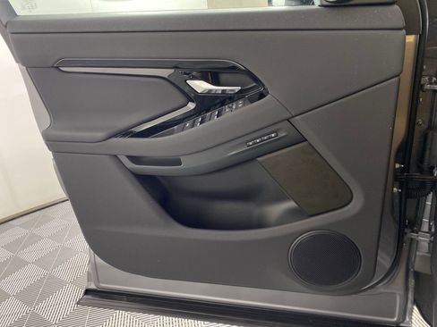 Used 2026 Land Rover Range Rover Evoque S image 17