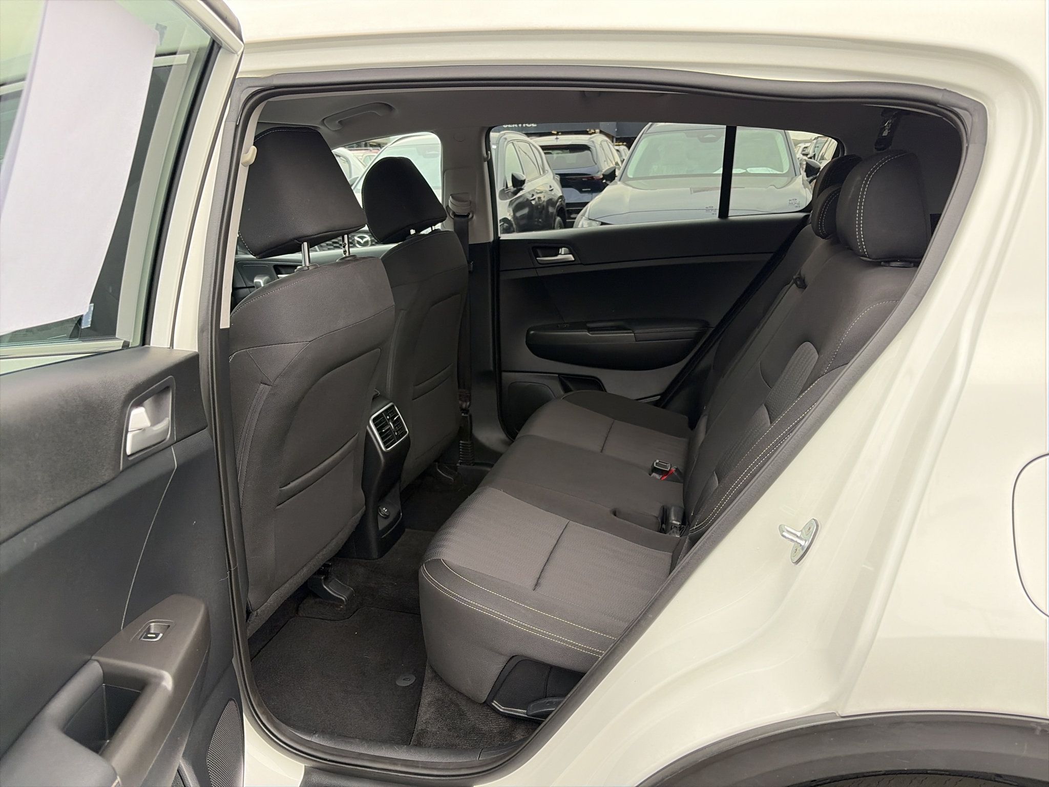 Used 2020 Kia Sportage LX AWD/4WD image 13