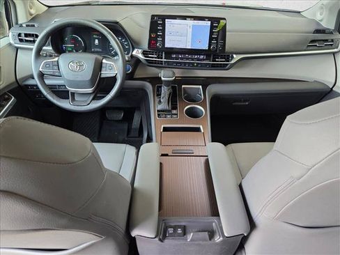 Used 2022 Toyota Sienna XLE w/ XLE Plus Package AWD/4WD image 20