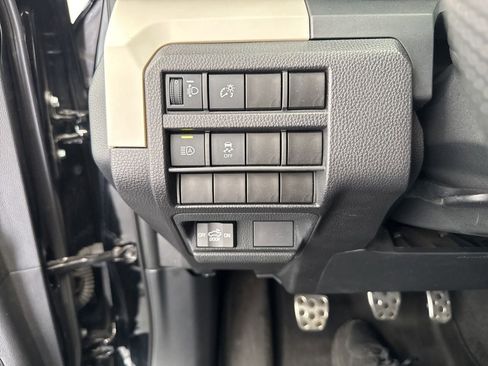 Used 2024 Toyota Tacoma TRD Sport AWD/4WD image 33