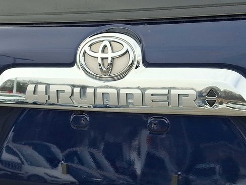 Used 2023 Toyota 4Runner Limited image 34