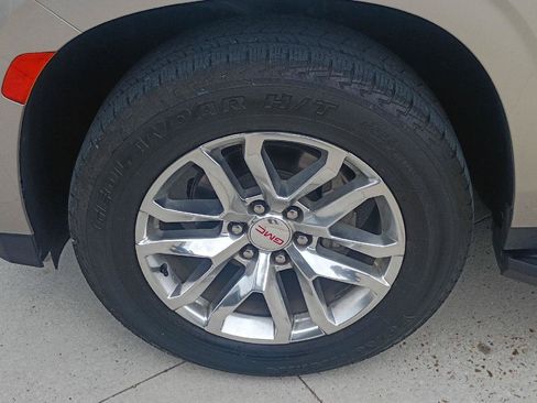 Used 2023 GMC Yukon XL SLT w/ LPO, Floor Liner Package RWD image 26