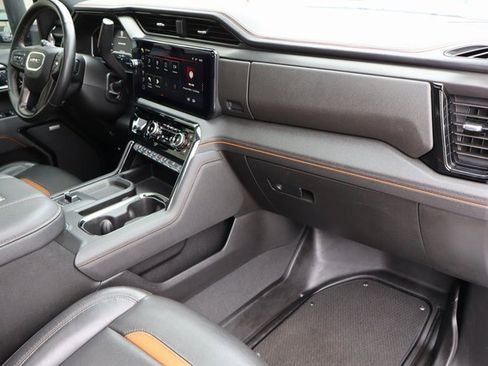 Used 2025 GMC Sierra 2500 AT4 w/ AT4 Premium Plus Package image 42