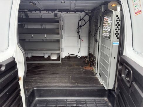 Used 2020 Chevrolet Express 3500 Extended w/ Driver Convenience Package RWD image 19