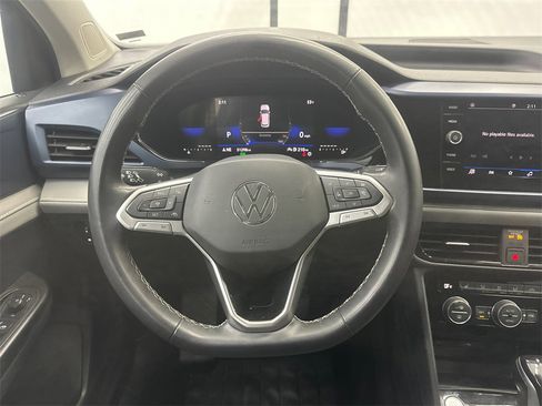 Used 2024 Volkswagen Taos SE image 25