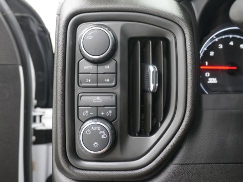 Used 2021 Chevrolet Silverado 1500 Custom Trail Boss w/ Safety Confidence Package AWD/4WD image 20