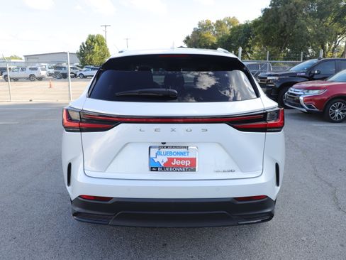 Used 2024 Lexus NX 250 FWD image 7