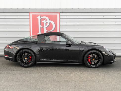 Used 2018 Porsche 911 Targa 4S image 40