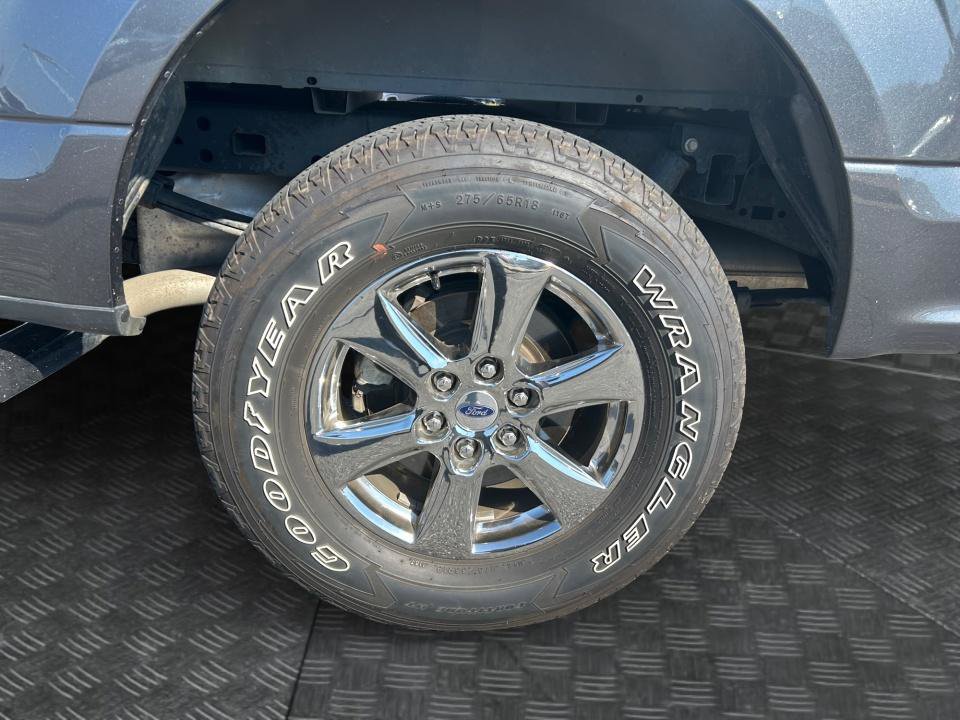 Used 2020 Ford F150 XLT w/ Equipment Group 302A Luxury AWD/4WD image 23