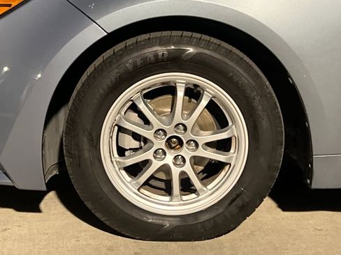 Used 2020 Toyota Corolla LE image 24