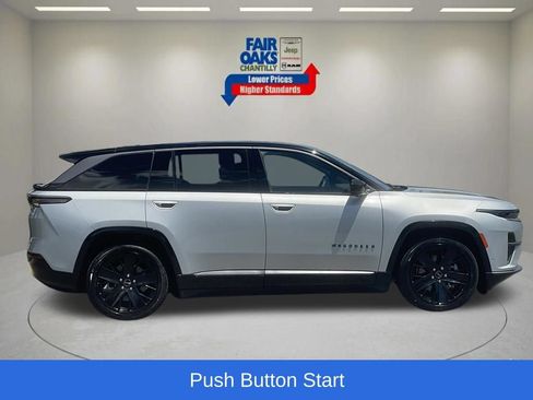 Used 2024 Jeep Wagoneer Launch Edition AWD/4WD image 6